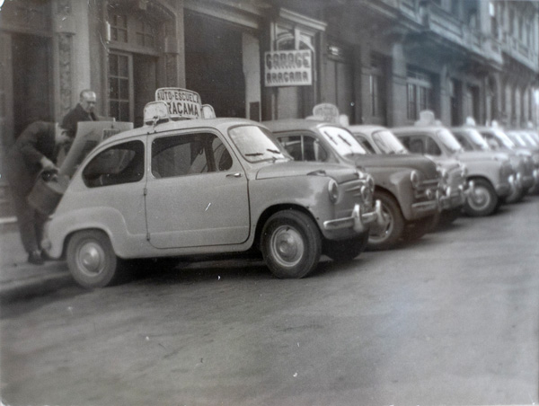 antiguos coches de autoescuela aracama