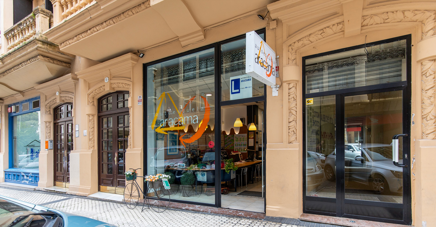 autoescuela aracama en el barrio de gros de donostia-san sebastián